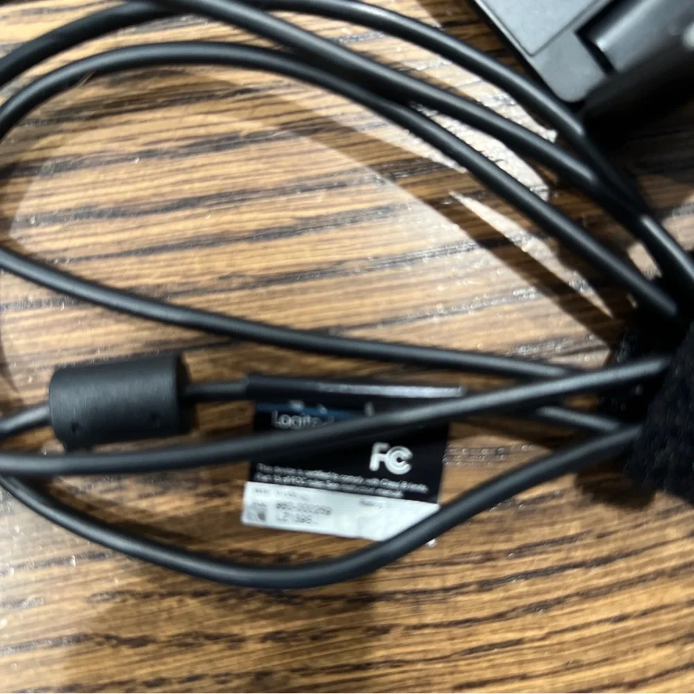 Logitech HD attachable webcam with mic. 720p